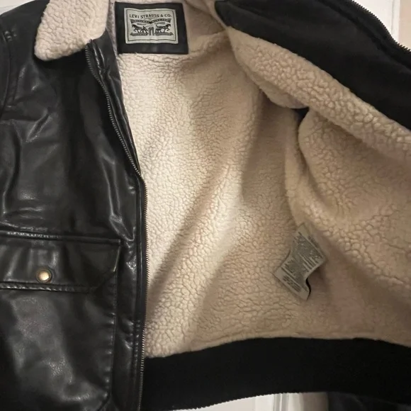 Levi’s faux leather sherpa aviator bomber jacket - NWOT - Picture 6 of 7